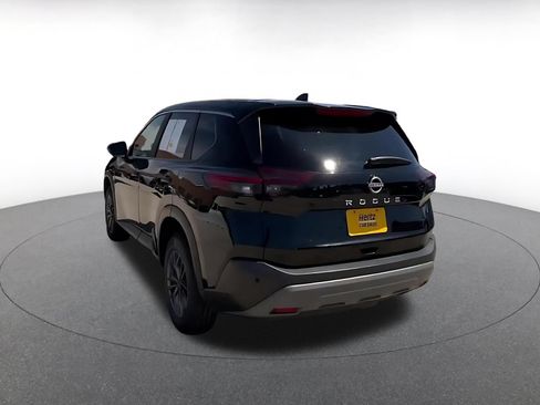 Used 2023 Nissan Rogue S FWD image 11