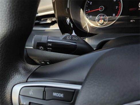 Used 2022 Kia K5 LXS image 30