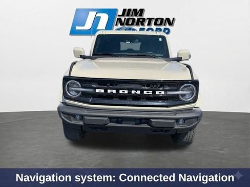 Used 2025 Ford Bronco Outer Banks AWD/4WD image 3