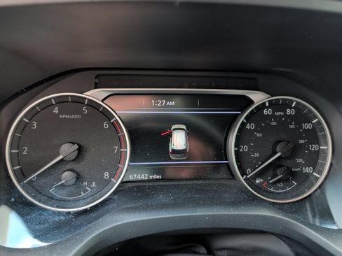 Used 2025 Nissan Rogue SV AWD/4WD image 2