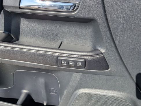 Used 2015 Toyota 4Runner Limited image 26