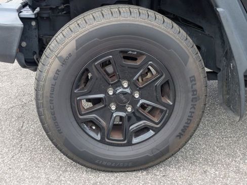 Used 2017 Jeep Wrangler Sport image 10
