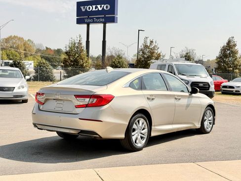 Used 2018 Honda Accord LX image 8