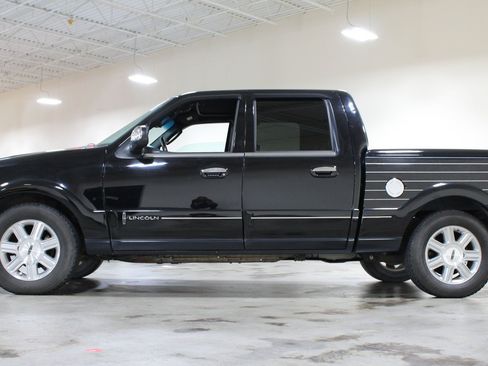 Used 2002 Lincoln Blackwood RWD image 27