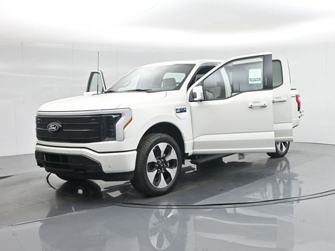 New 2025 Ford F150 Lightning Platinum image 39