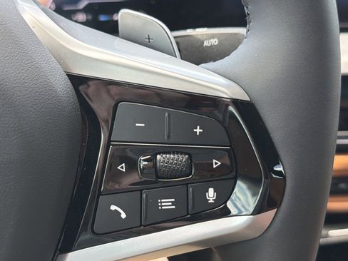 New 2025 BMW 330i Sedan w/ Convenience Package RWD image 27