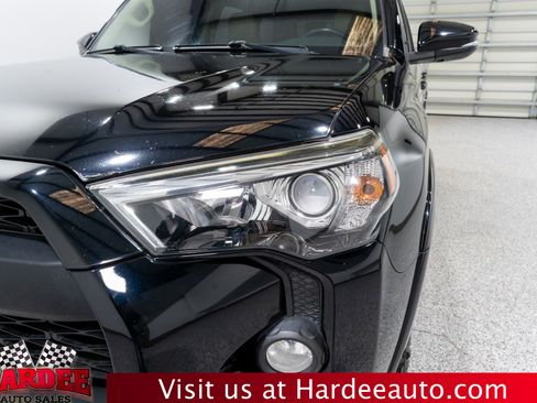 Used 2019 Toyota 4Runner SR5 Premium image 8