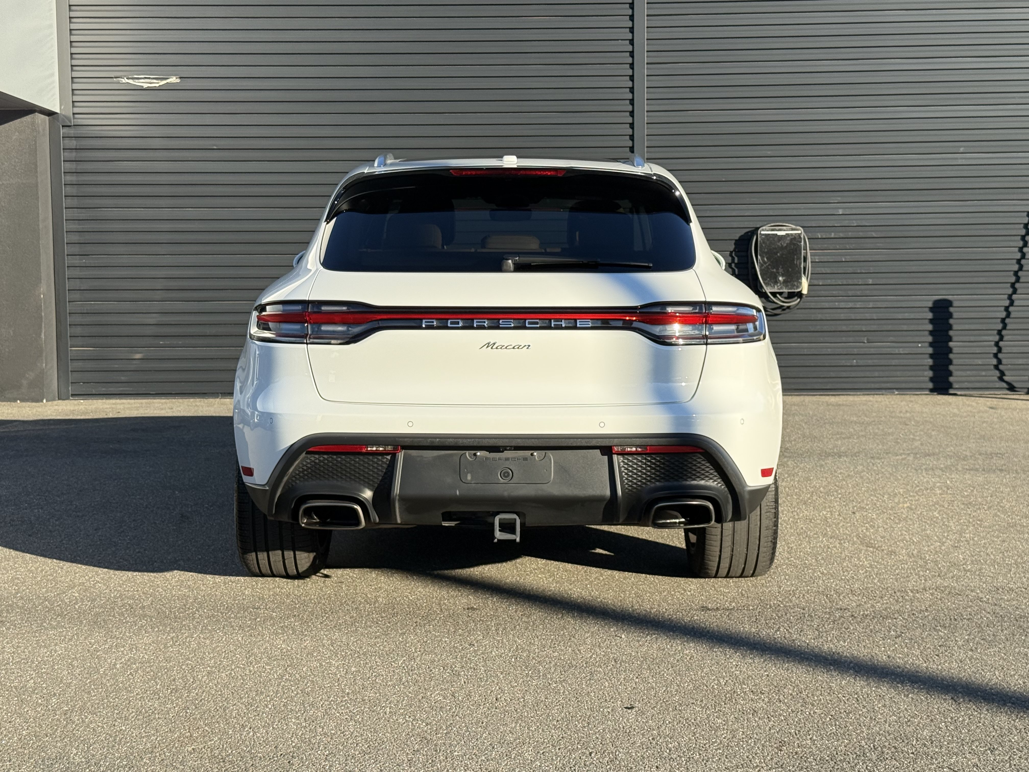 Certified 2023 Porsche Macan AWD/4WD image 8