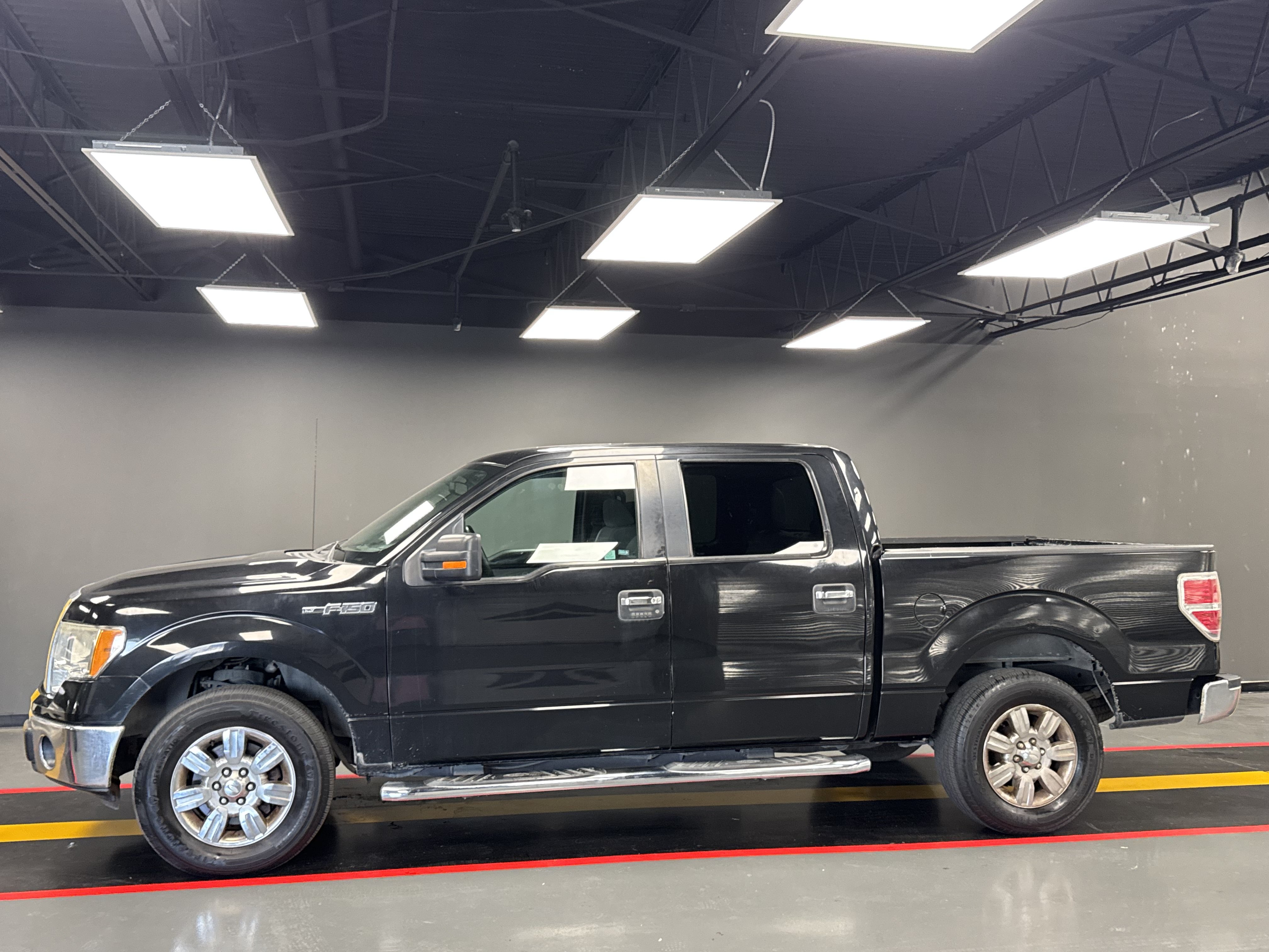 Used 2012 Ford F150 XLT w/ XLT Chrome Pkg RWD image 2