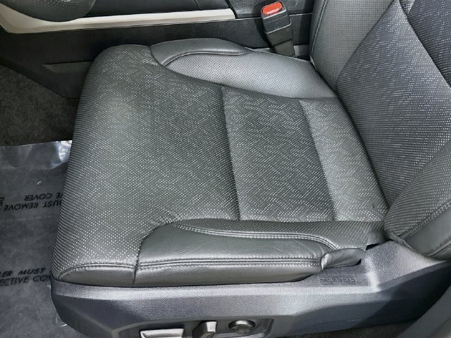 Used 2025 Toyota Tundra Limited w/ TRD Off-Road Package AWD/4WD image 19