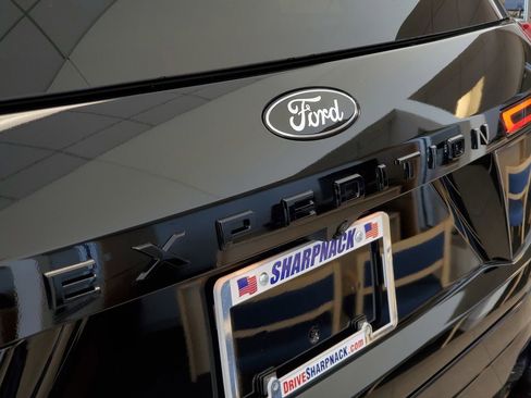 New 2025 Ford Expedition Platinum w/ Stealth Performance Package image 28