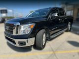 Used 2018 Nissan Titan SV w/ SV Convenience Package image 3