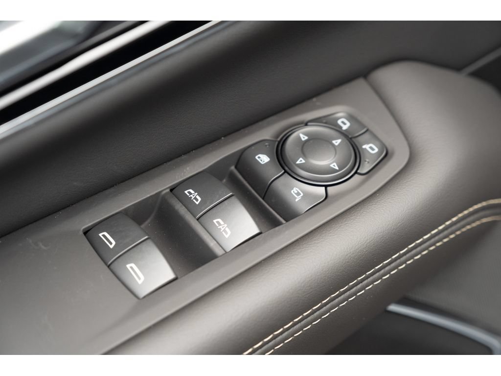 New 2026 GMC Yukon XL Elevation w/ Elevation Premium Package AWD/4WD image 14