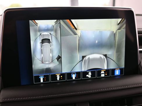 Used 2022 Chevrolet Tahoe LT w/ Luxury Package image 25