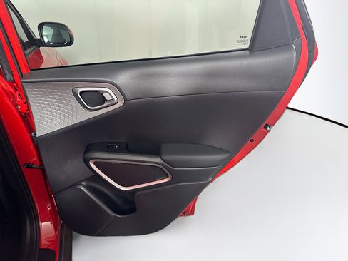 Used 2025 Kia Soul LX w/ LX Technology Package image 28