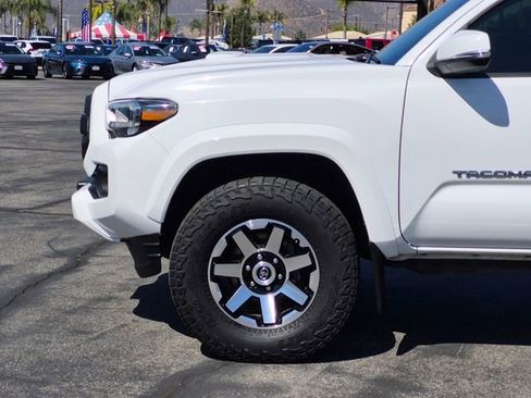 Used 2020 Toyota Tacoma TRD Sport w/ Technology Package RWD image 23
