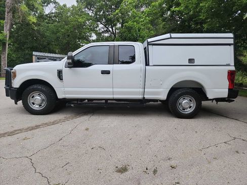 Used 2018 Ford F250 XL w/ Power Equipment Group RWD image 5