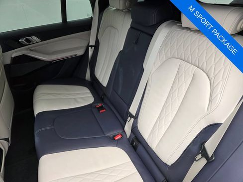 Used 2020 BMW X5 xDrive40i w/ M Sport Package AWD/4WD image 16
