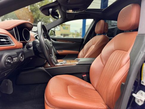Used 2019 Maserati Ghibli S Q4 AWD/4WD image 19