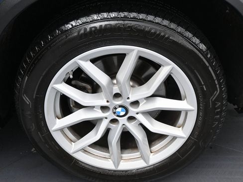 Used 2023 BMW X5 xDrive40i w/ Premium Package image 40