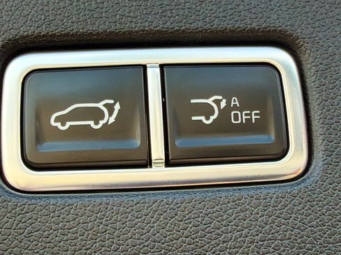 Used 2024 Kia Sorento SX FWD image 13
