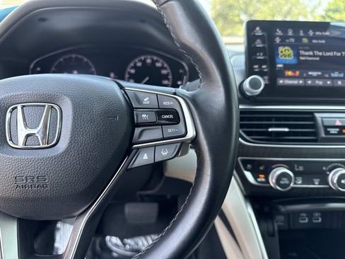 Certified 2022 Honda Accord Touring image 30