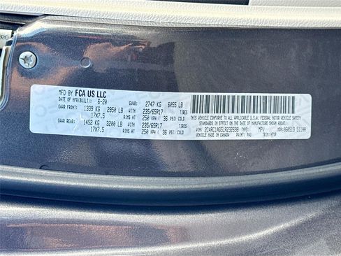 Used 2020 Chrysler Voyager L image 29