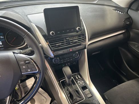 Used 2024 Mitsubishi Eclipse Cross SE image 4