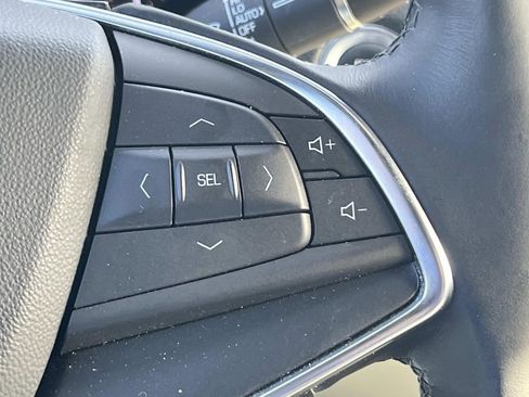 Used 2018 Cadillac XT5 FWD image 30