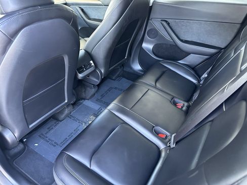 Used 2025 Tesla Model Y Long Range AWD/4WD image 27