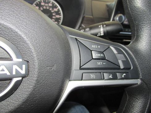 Used 2024 Nissan Altima 2.5 SV image 16