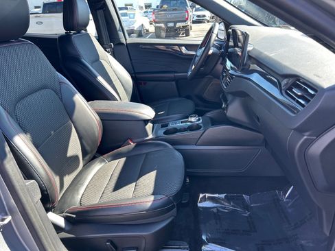 Certified 2023 Ford Escape ST-Line Select w/ Tech Pack #2 image 18