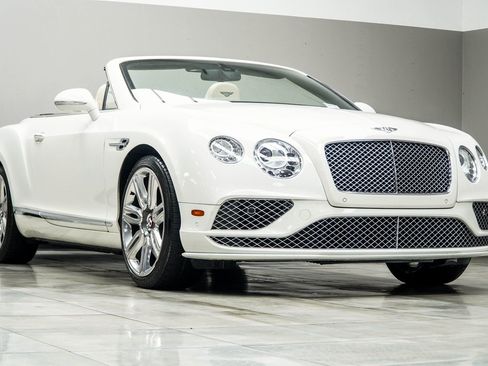 Used 2017 Bentley Continental GT image 4