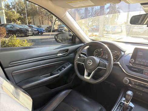 Used 2021 Nissan Altima 2.0 SR image 17