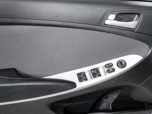 Used 2014 Hyundai Accent GS image 11