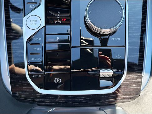 New 2026 BMW X5 xDrive50e w/ M Sport Package image 31