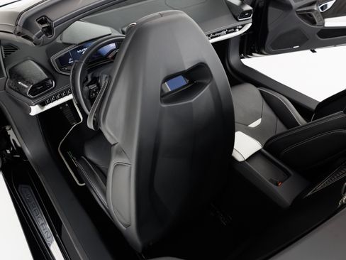 Used 2021 Lamborghini Huracan EVO RWD image 49