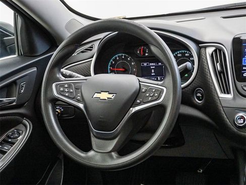 Used 2023 Chevrolet Malibu LT image 16