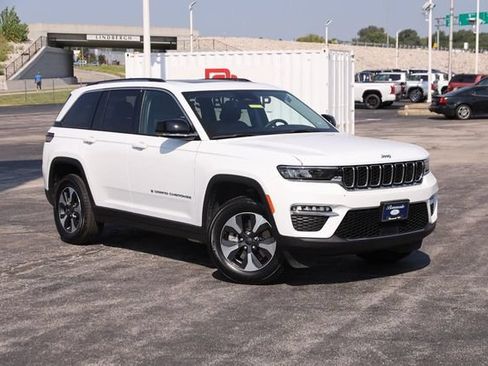 Used 2024 Jeep Grand Cherokee Limited 4xe AWD/4WD image 2