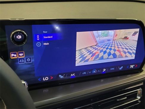 New 2026 Chevrolet Traverse LT image 18