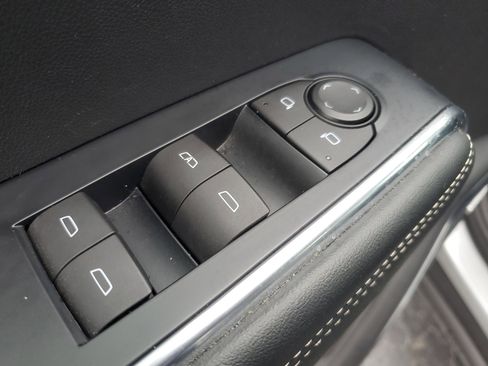 Used 2024 GMC Acadia Elevation image 19