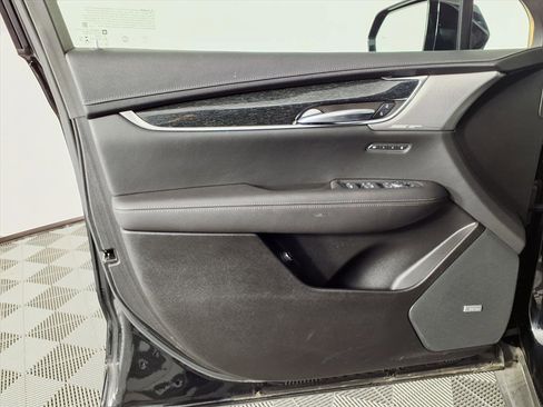 Certified 2021 Cadillac XT5 Premium Luxury image 16