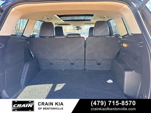 Used 2017 Ford Escape Titanium image 11