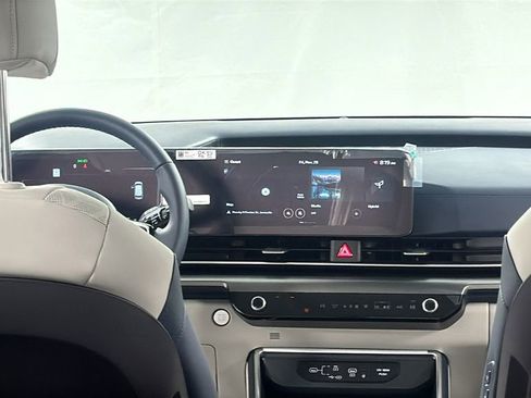 New 2026 Kia Carnival SX w/ SX Dark Edition Package FWD image 19
