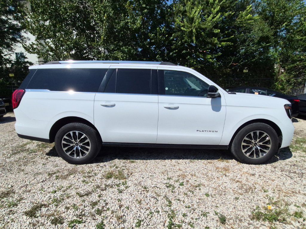 Used 2025 Ford Expedition Max Platinum AWD/4WD image 5