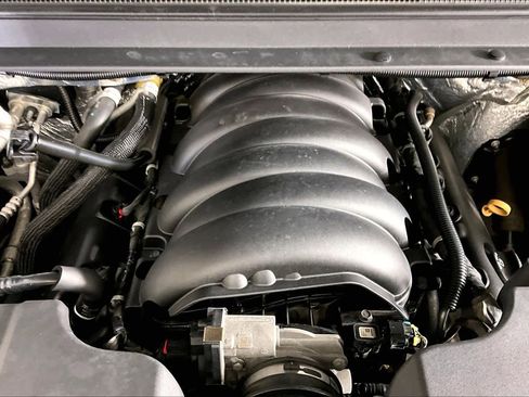 Used 2018 GMC Yukon SLT w/ Open Road Package image 32