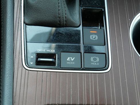 Certified 2023 Toyota Sienna LE FWD image 21