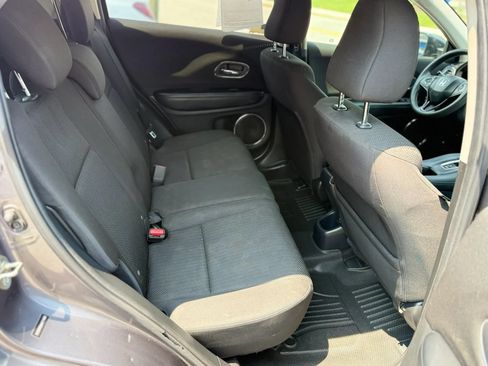 Used 2017 Honda HR-V EX image 17