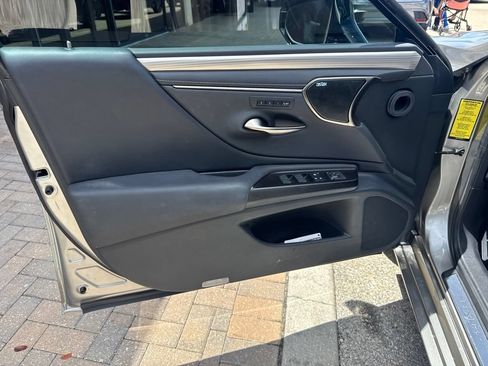 Used 2019 Lexus ES 350 F Sport w/ Accessory Package 2 FWD image 21