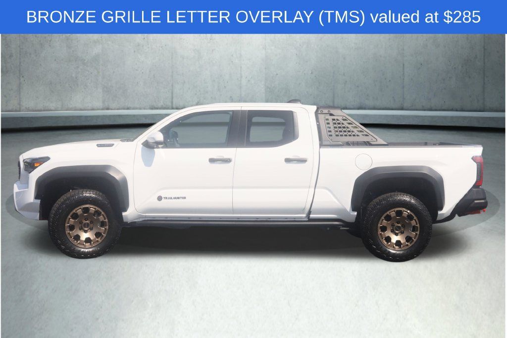 Used 2025 Toyota Tacoma 4x4 Double Cab Hybrid image 4
